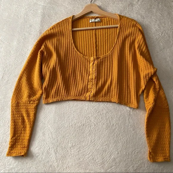 UO Cropped Waist Hook & Eye Dolman Knit Top - Picture 5 of 11